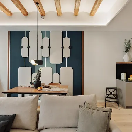 Cesme - 2 Bedrooms And Balcony In Sant Pere * Barcelona